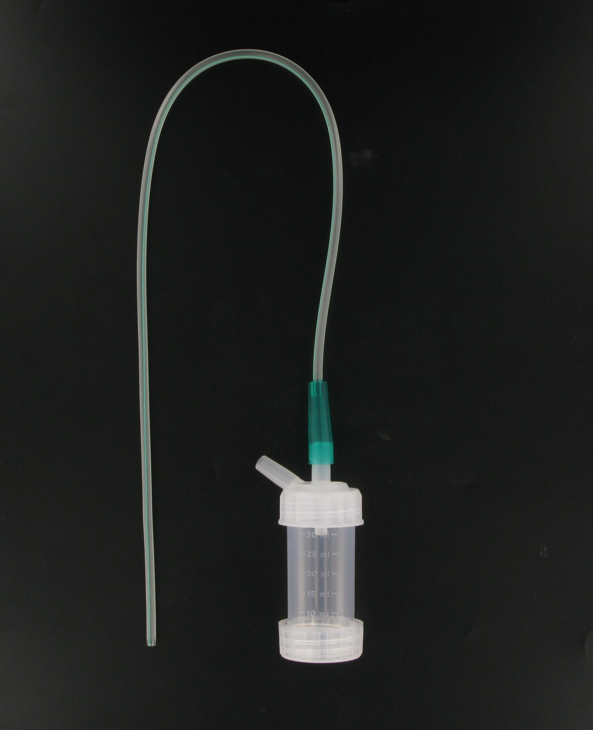 Mucus extractor with screw cap